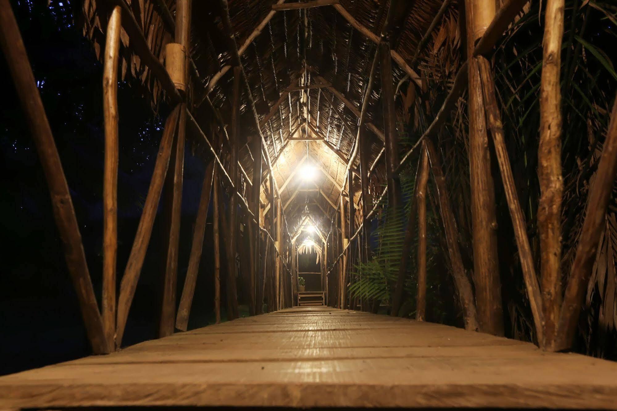 Maniti Expeditions Eco Lodge Iquitos Buitenkant foto