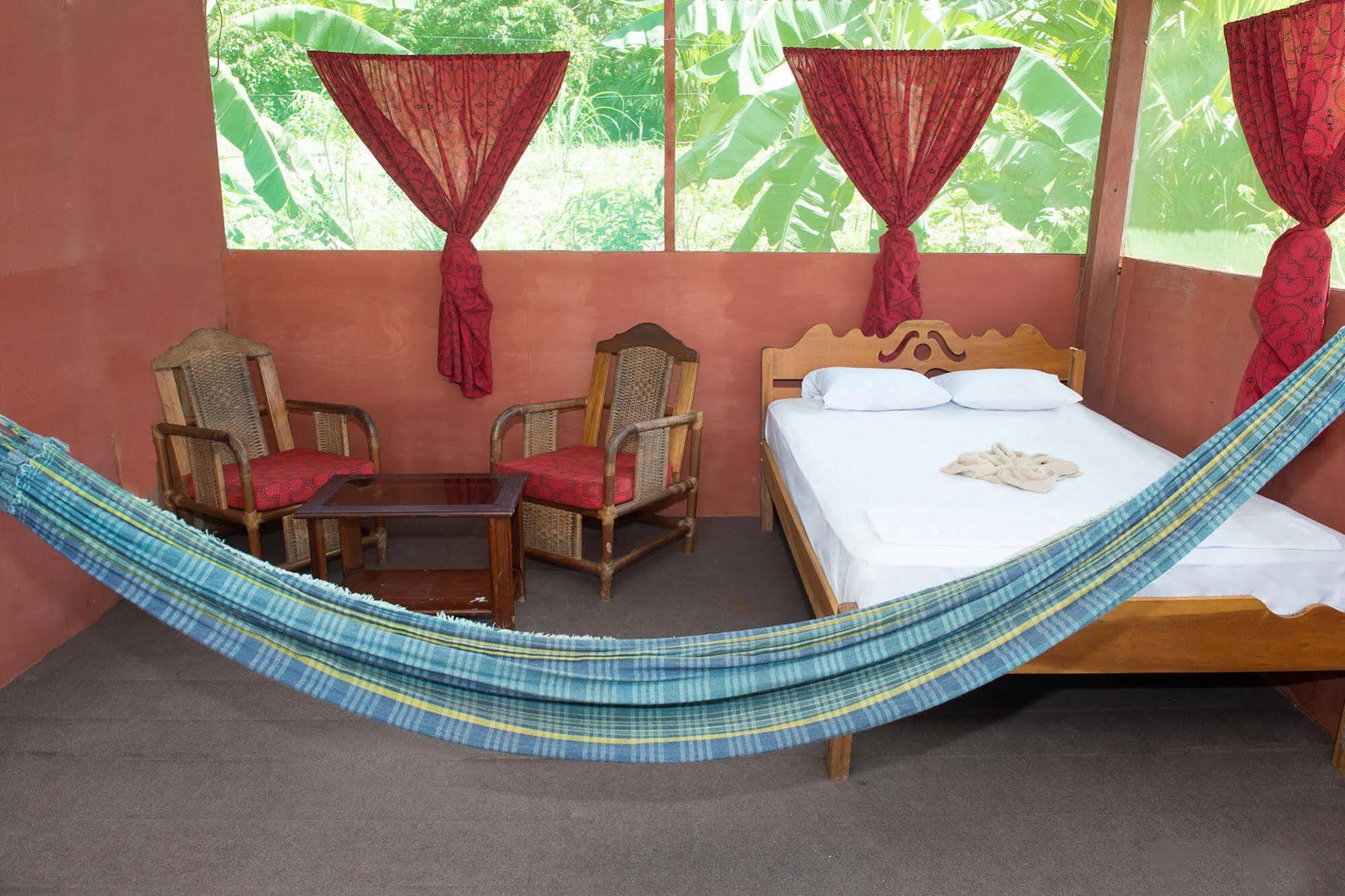 Maniti Expeditions Eco Lodge Iquitos Buitenkant foto