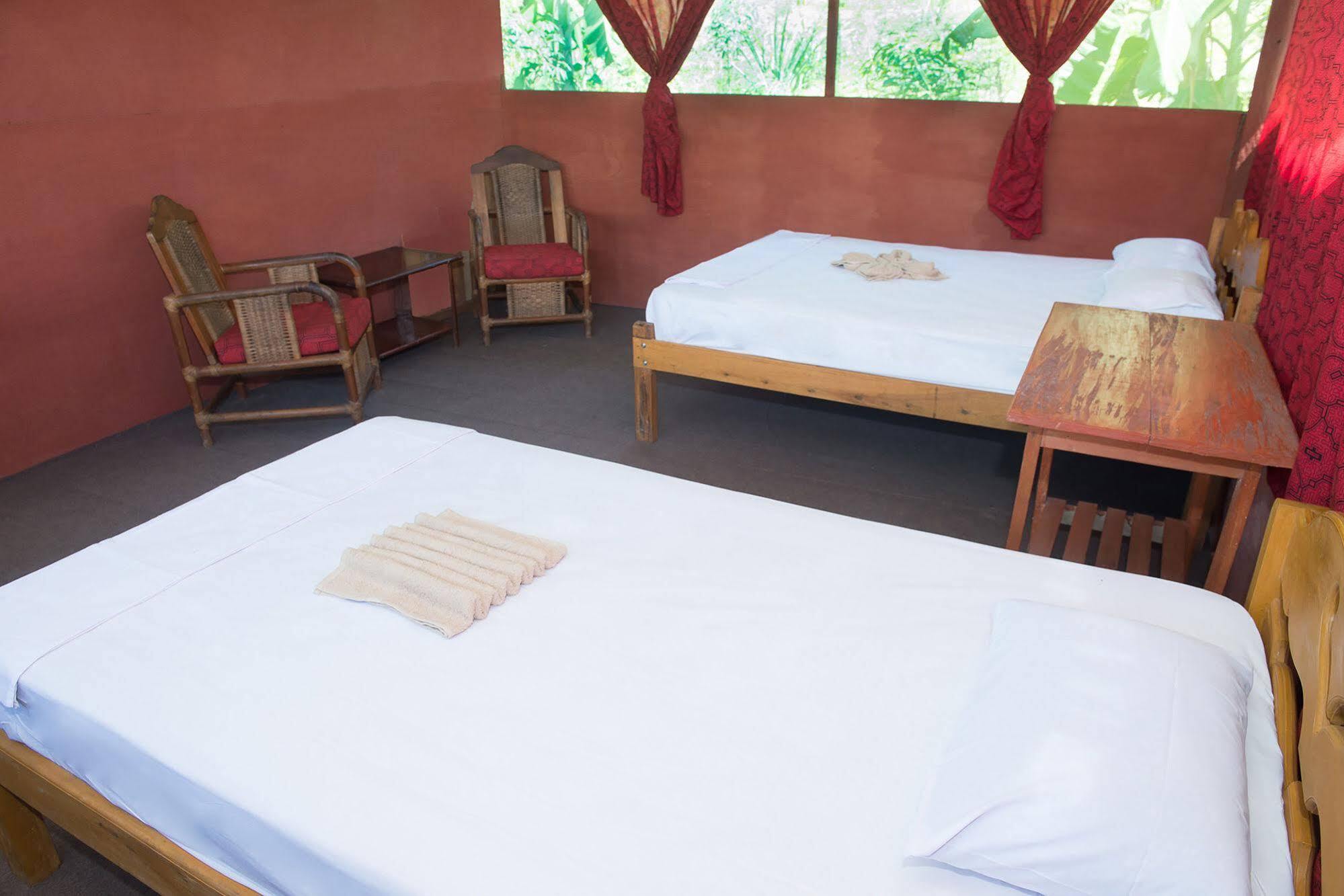 Maniti Expeditions Eco Lodge Iquitos Buitenkant foto